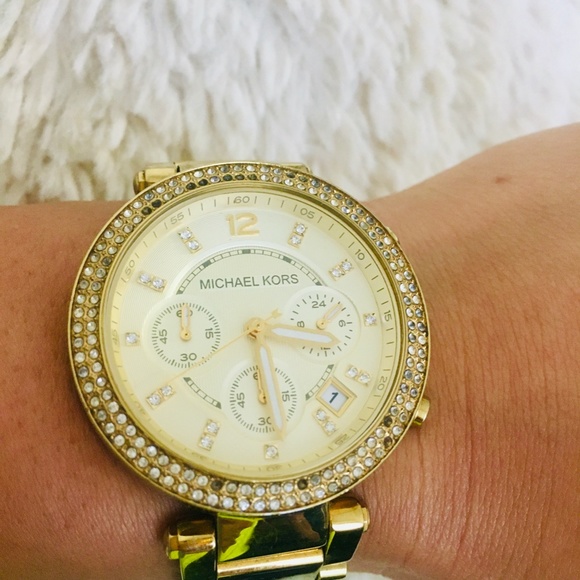 Michael Kors Gold Watch - Picture 6 of 6